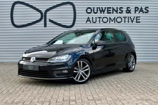 Volkswagen Golf (2016) thumbnail 1