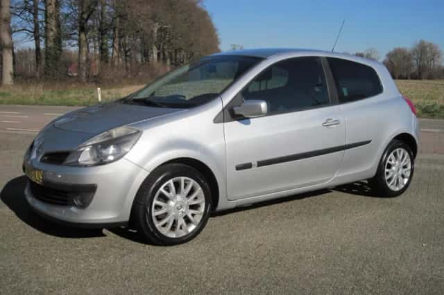 Renault Clio (2008) thumbnail 4