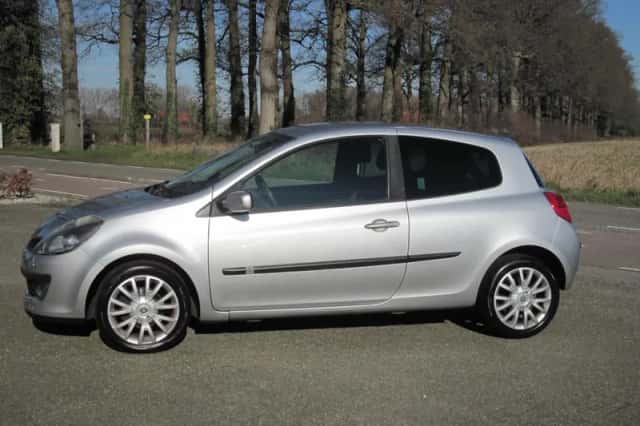 Renault Clio (2008) thumbnail 5
