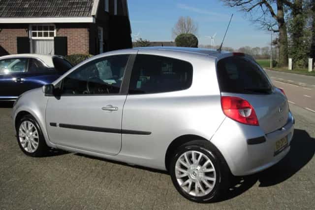 Renault Clio (2008) thumbnail 6
