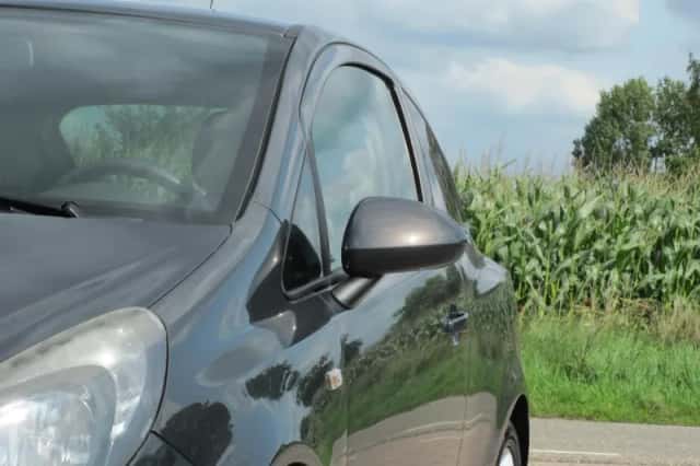 Opel Corsa (2014) thumbnail 3