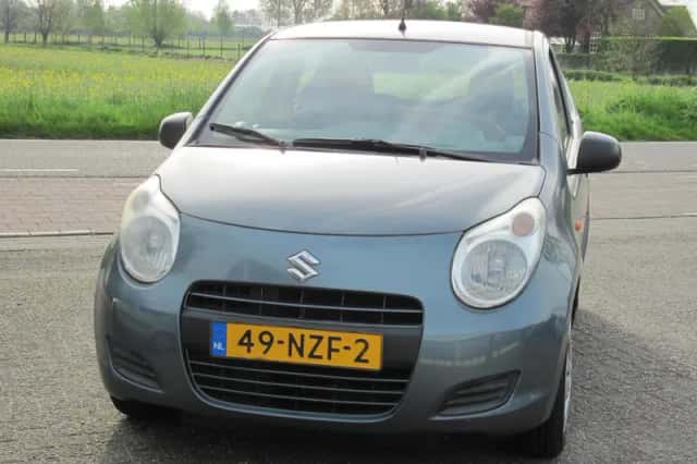 Suzuki Alto (2010) thumbnail 2