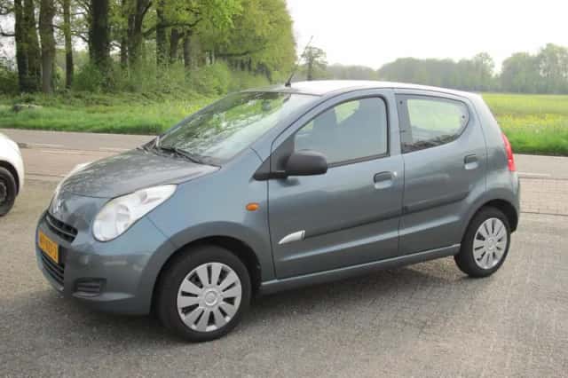Suzuki Alto (2010) thumbnail 3