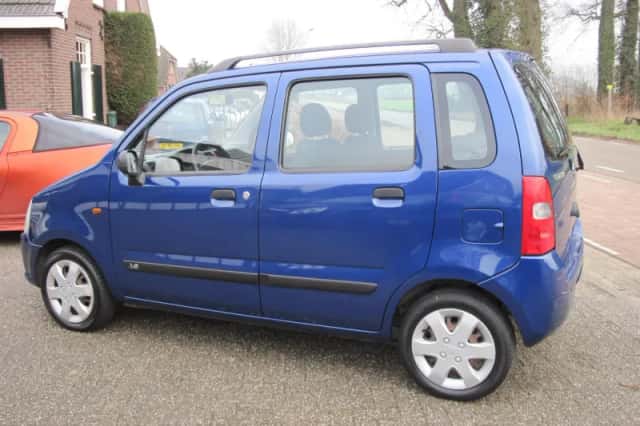 Suzuki Wagon R+ (2005) thumbnail 6