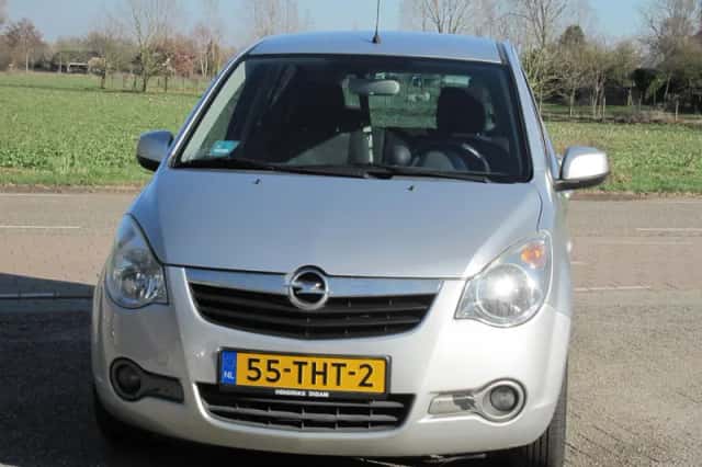 Opel Agila (2012) thumbnail 2