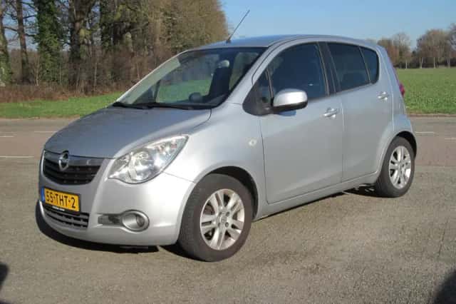 Opel Agila (2012) thumbnail 3