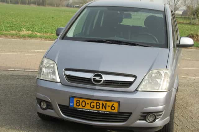 Opel Meriva (2008) thumbnail 2