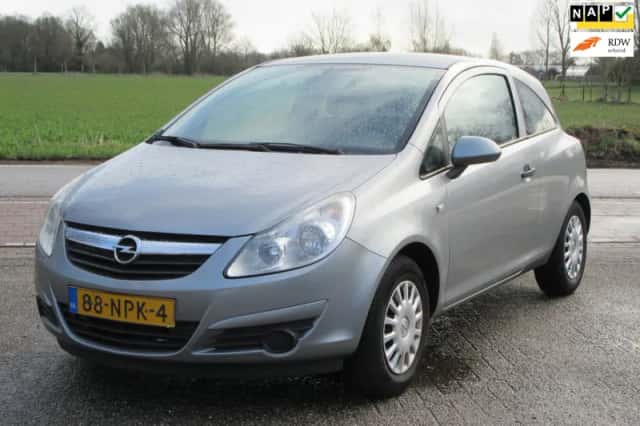 Opel Corsa (2010) thumbnail 1