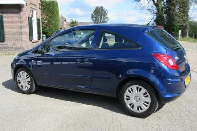 Opel Corsa (2007) thumbnail 5