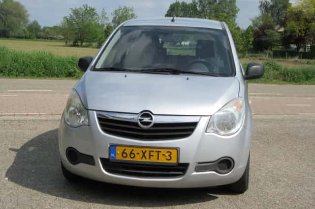 Opel Agila (2012) thumbnail 2