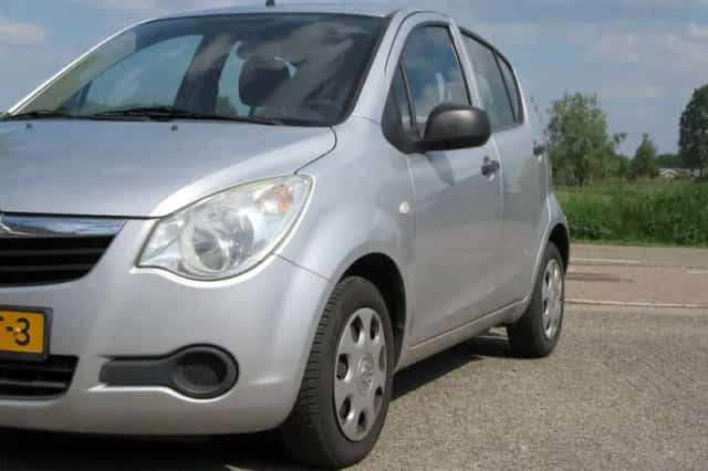 Opel Agila (2012) thumbnail 3