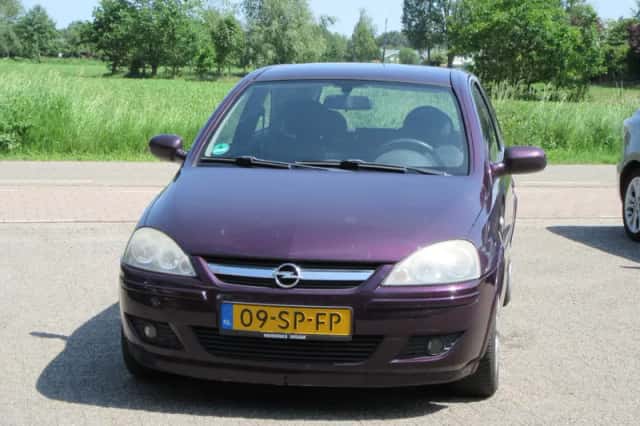 Opel Corsa (2006) thumbnail 2