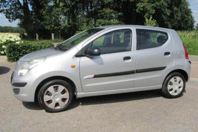 Suzuki Alto (2012) thumbnail 5