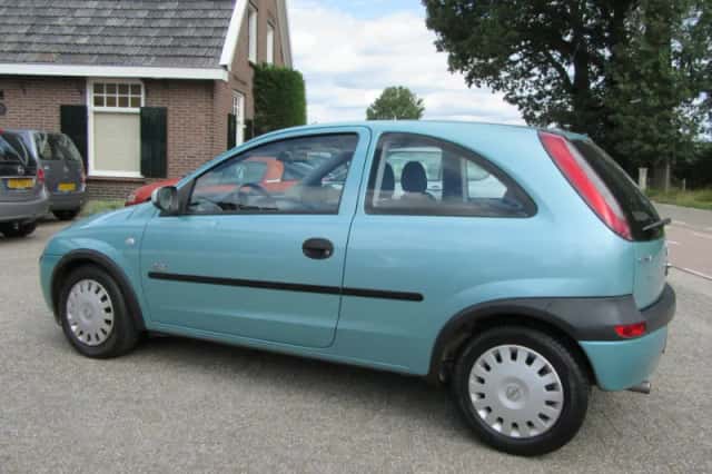 Opel Corsa (2003) thumbnail 6