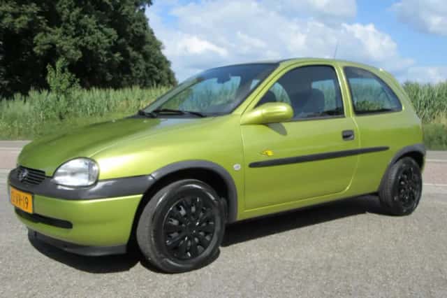 Opel Corsa (1999) thumbnail 3