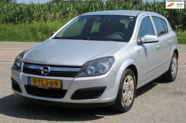 Opel Astra (2007) thumbnail 1