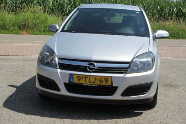 Opel Astra (2007) thumbnail 2