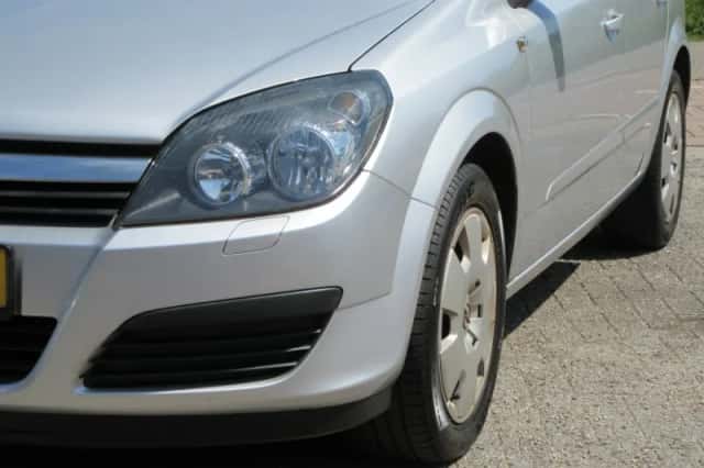Opel Astra (2007) thumbnail 3