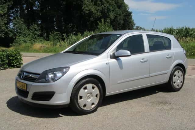 Opel Astra (2007) thumbnail 4