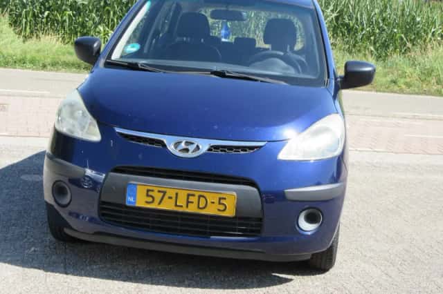 Hyundai i10 (2010) thumbnail 2