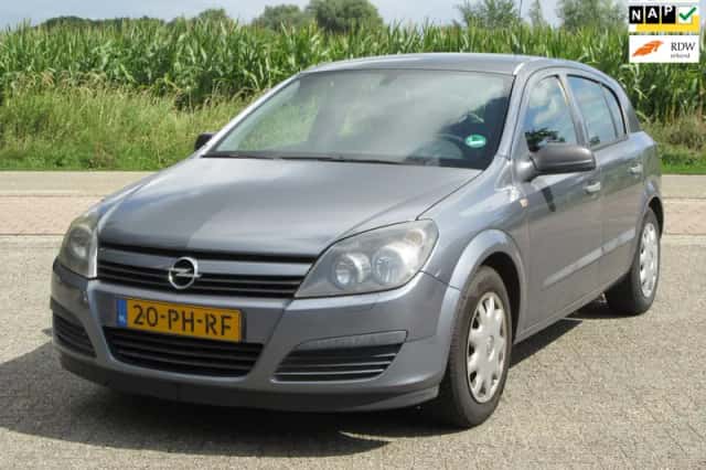 Opel Astra (2004) thumbnail 1