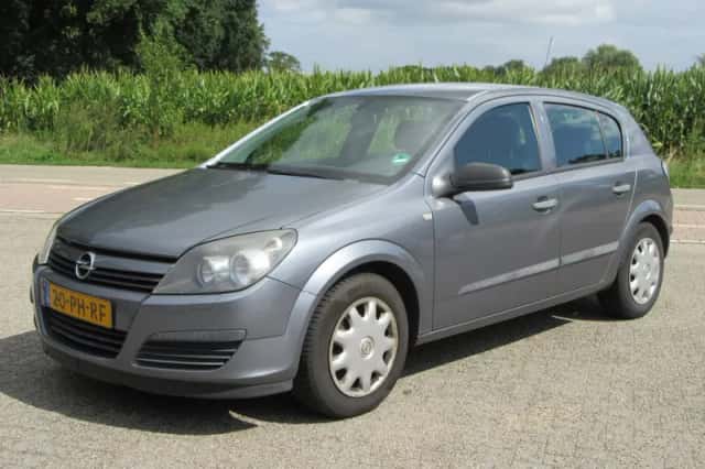 Opel Astra (2004) thumbnail 3