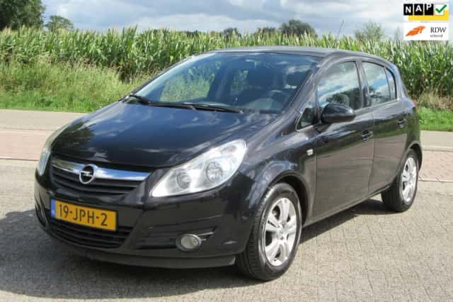 Opel Corsa (2009) thumbnail 1