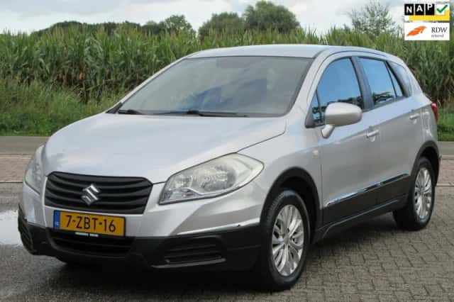 Suzuki S-Cross (2014) thumbnail 1