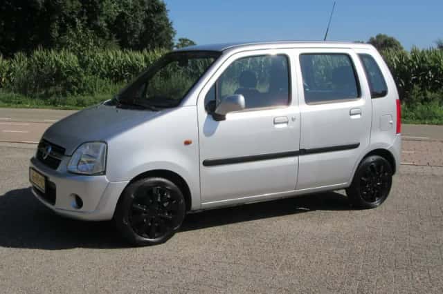 Opel Agila (2004) thumbnail 4
