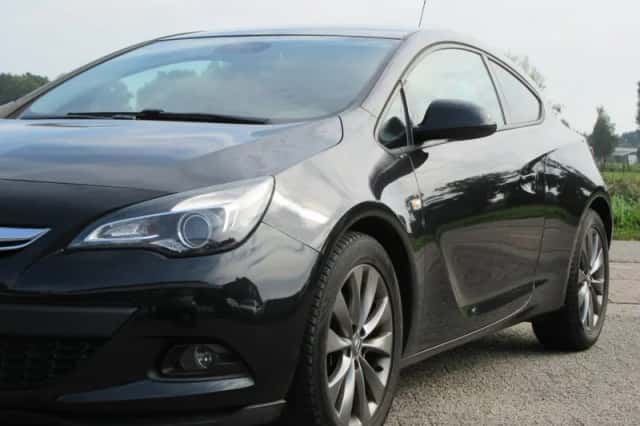 Opel Astra (2013) thumbnail 2