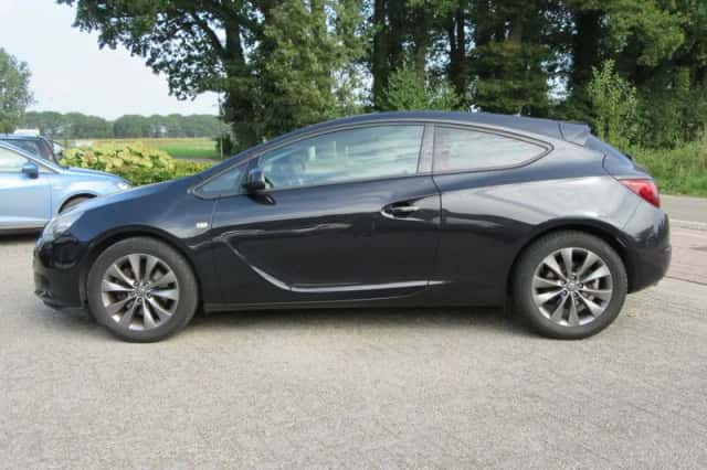 Opel Astra (2013) thumbnail 4
