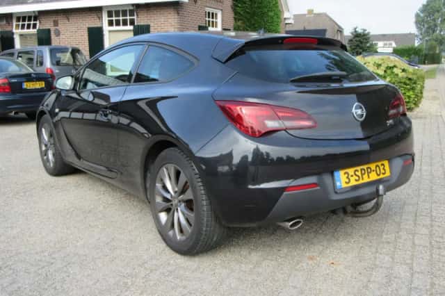 Opel Astra (2013) thumbnail 6