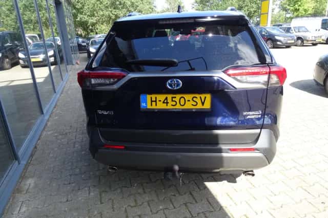 Toyota RAV4 (2020) thumbnail 4