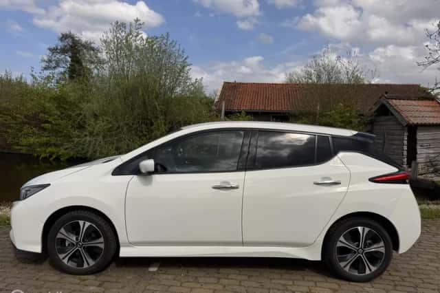 Nissan Leaf (2021) thumbnail 3