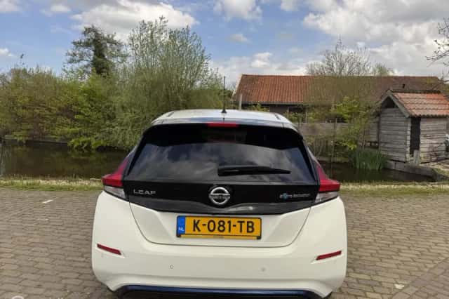 Nissan Leaf (2021) thumbnail 6