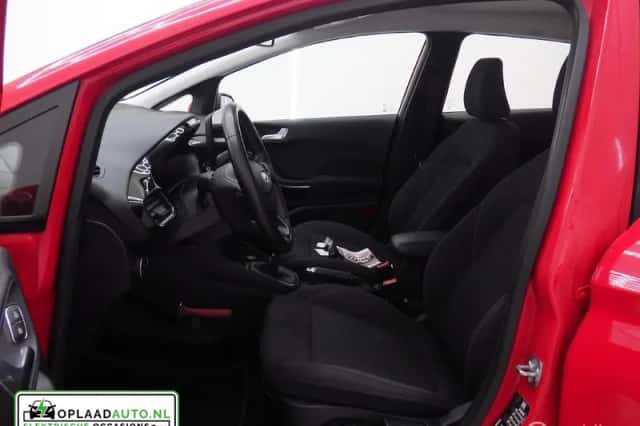 Ford Fiesta (2021) thumbnail 2