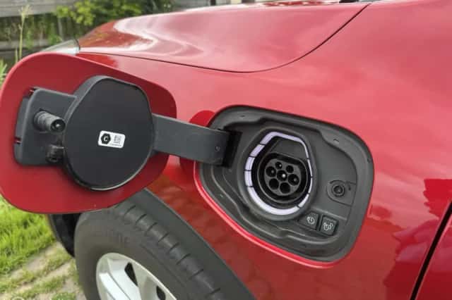 Ford Kuga (2022) thumbnail 5
