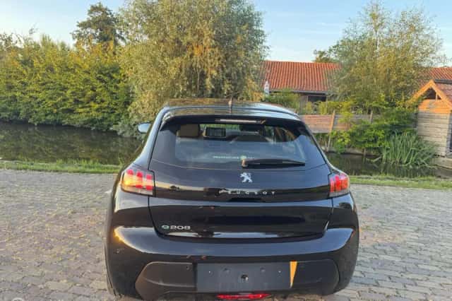 Peugeot e-208 (2020) thumbnail 5