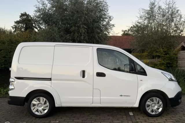 Nissan e-NV200 Van (2020) thumbnail 3