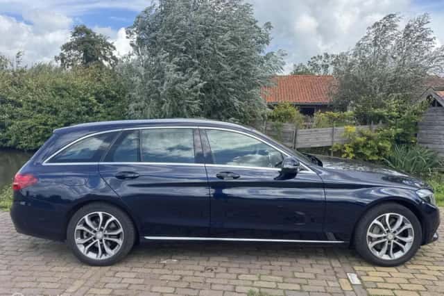 Mercedes-Benz C-Klasse (2016) thumbnail 3
