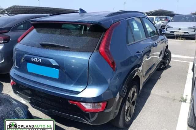 Kia Niro EV (2024) thumbnail 2