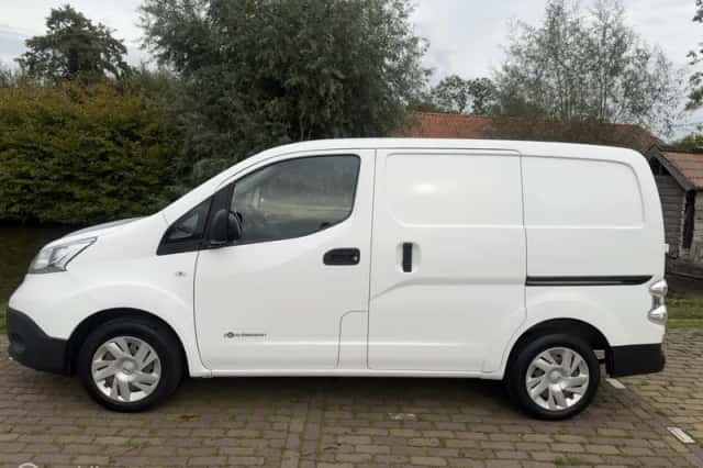 Nissan e-NV200 Van (2019) thumbnail 3