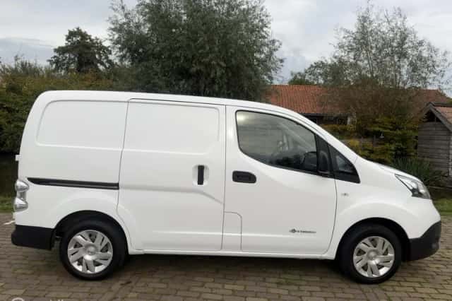 Nissan e-NV200 Van (2019) thumbnail 4