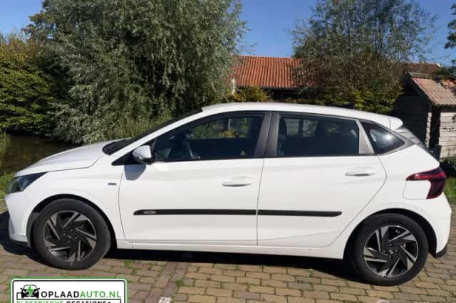 Hyundai i20 (2021) thumbnail 2
