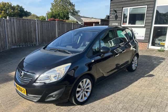 Opel Meriva (2012) thumbnail 2