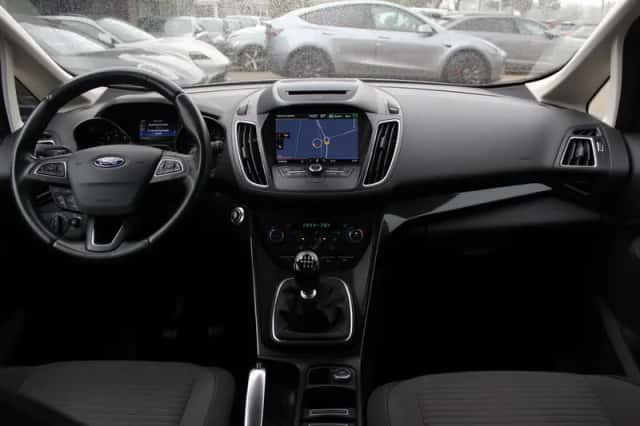 Ford C-Max (2017) thumbnail 2