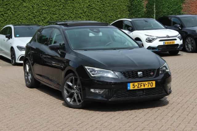 SEAT Leon (2015) thumbnail 1