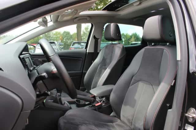 SEAT Leon (2015) thumbnail 4