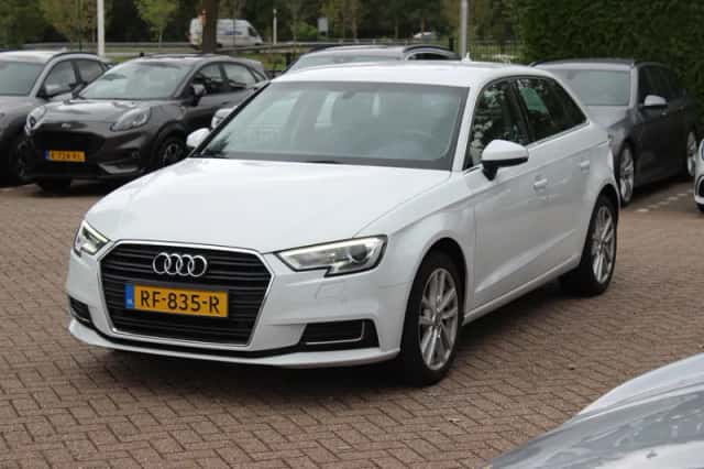 Audi A3 (2016) thumbnail 6