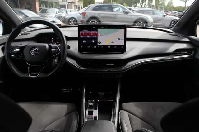 Škoda Enyaq (2022) thumbnail 3